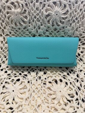 Tiffany & Co. Signature Blue Pebbled Leather Sunglasses Case